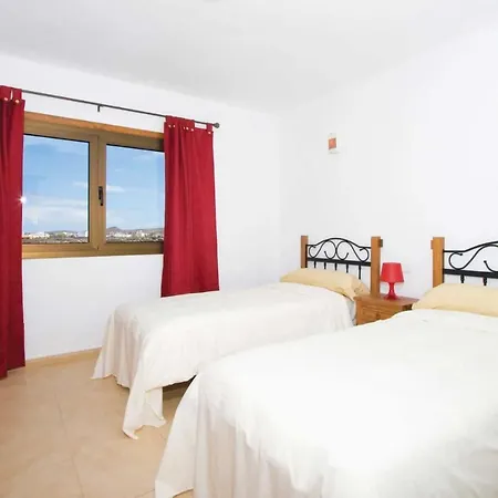 Sleeps 8 Air Con Wifi *